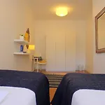 Lights דירה ליסבון